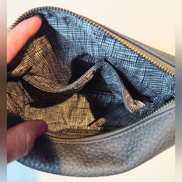 Antik Kraft Pebbled Vegan Leather Crossbody - Picture 8 of 13